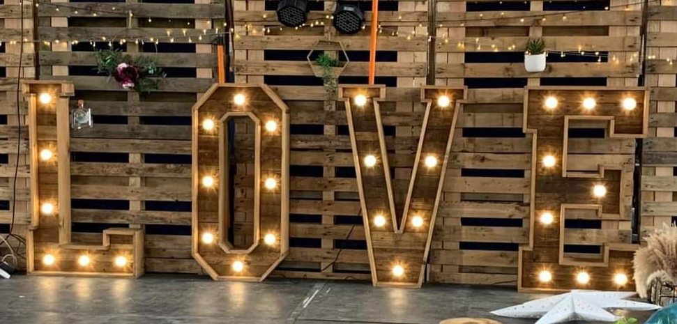 4Ft Rustic LED LIght up, Original timber with white lights